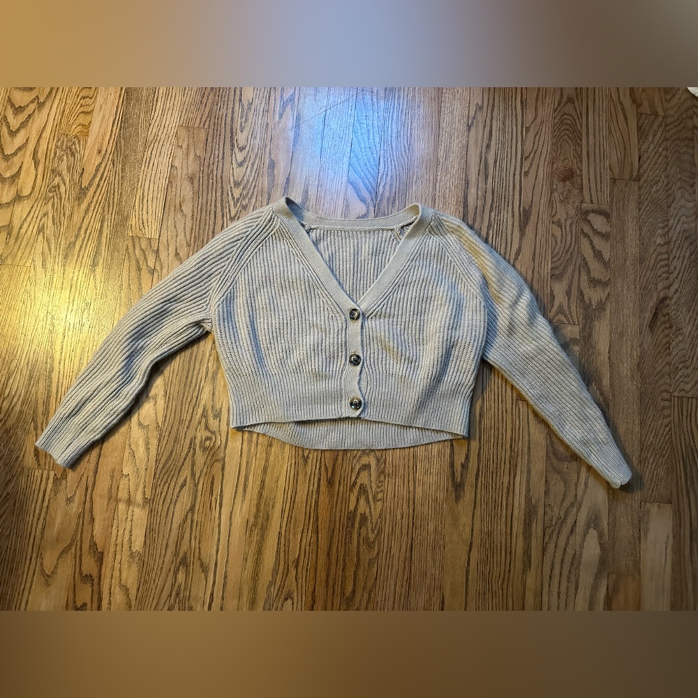 Beige Knit Button Up Cropped Cardigan Size Medium
